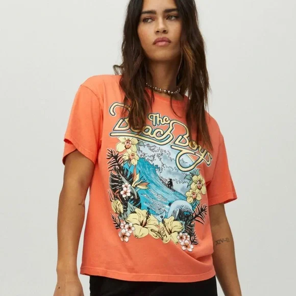 DAYDREAMER | The Beach Boys Surfs Up Boyfriend Tee - Picture 7 of 12
